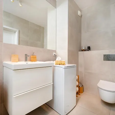 Διαμέρισμα Manufaktura - Balcony & Workspace By Rentujemy Λοτζ