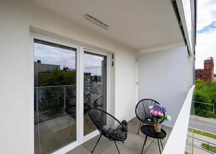 Manufaktura - Balcony & Workspace By Rentujemy Lejlighed